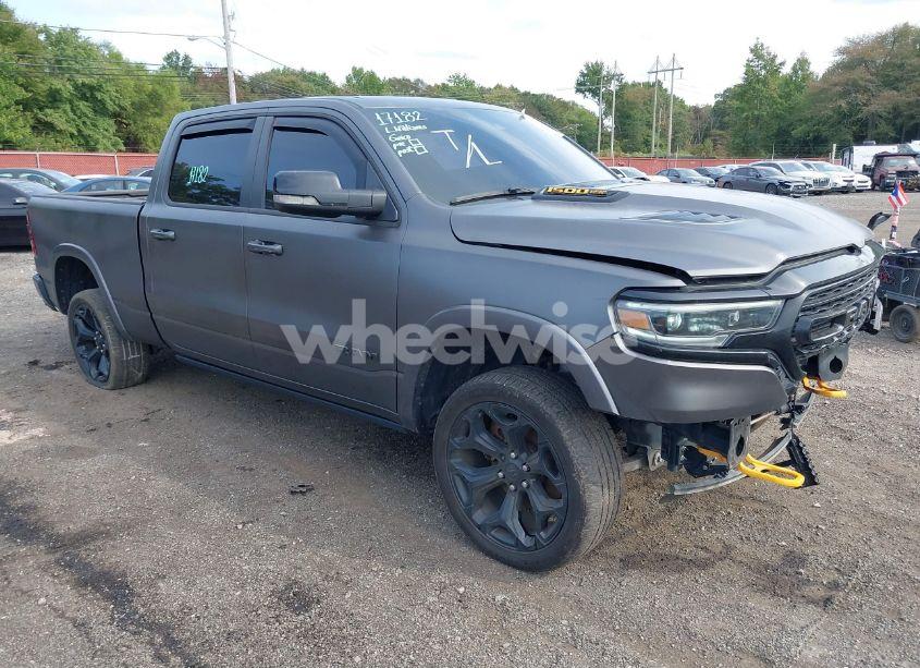 2021 Ram 1500 LIMITED 4X4 6'4 BOX (VIN 1C6SRFPT2MN829685) main photo