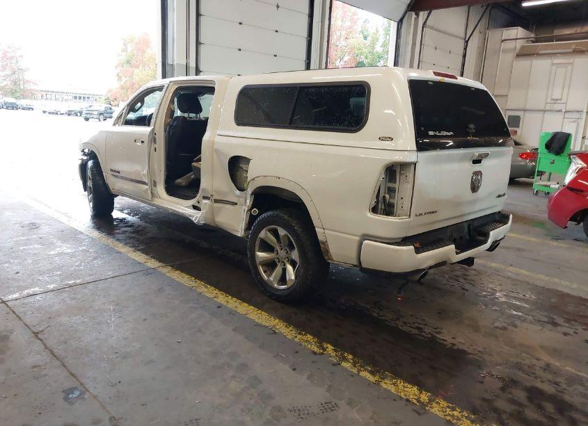 Photo 3 of 2019 Ram 1500 LIMITED 4X4 6'4 BOX (VIN 1C6SRFPTXKN751914)