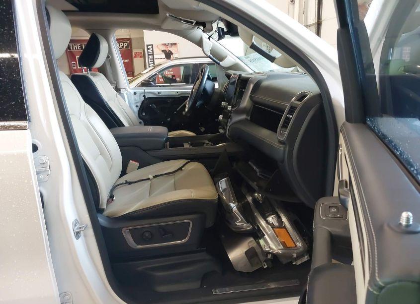 Photo 5 of 2019 Ram 1500 LIMITED 4X4 6'4 BOX (VIN 1C6SRFPTXKN751914)