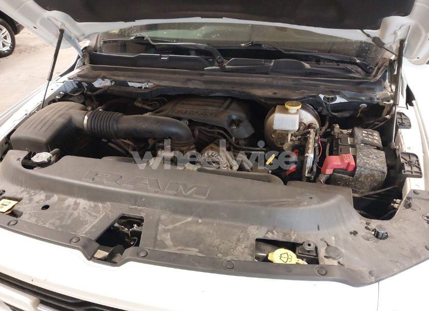 Photo 10 of 2019 Ram 1500 LARAMIE 4X4 6'4 BOX (VIN 1C6SRFRT2KN774858)