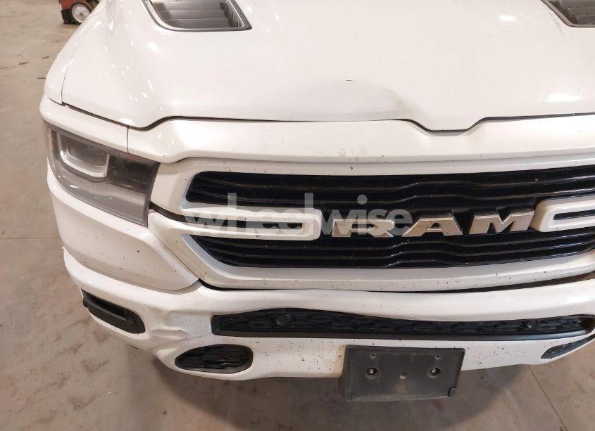 Photo 18 of 2019 Ram 1500 LARAMIE 4X4 6'4 BOX (VIN 1C6SRFRT2KN774858)