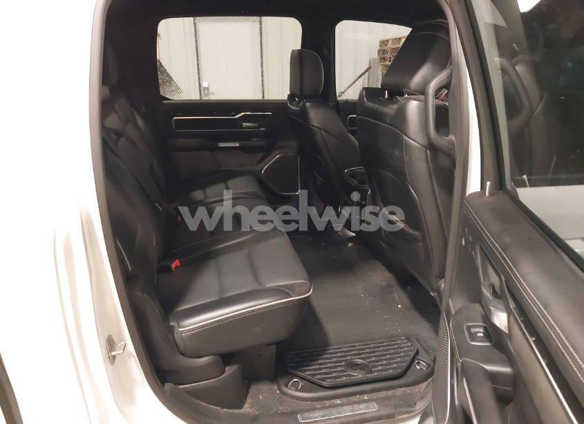 Photo 8 of 2019 Ram 1500 LARAMIE 4X4 6'4 BOX (VIN 1C6SRFRT2KN774858)