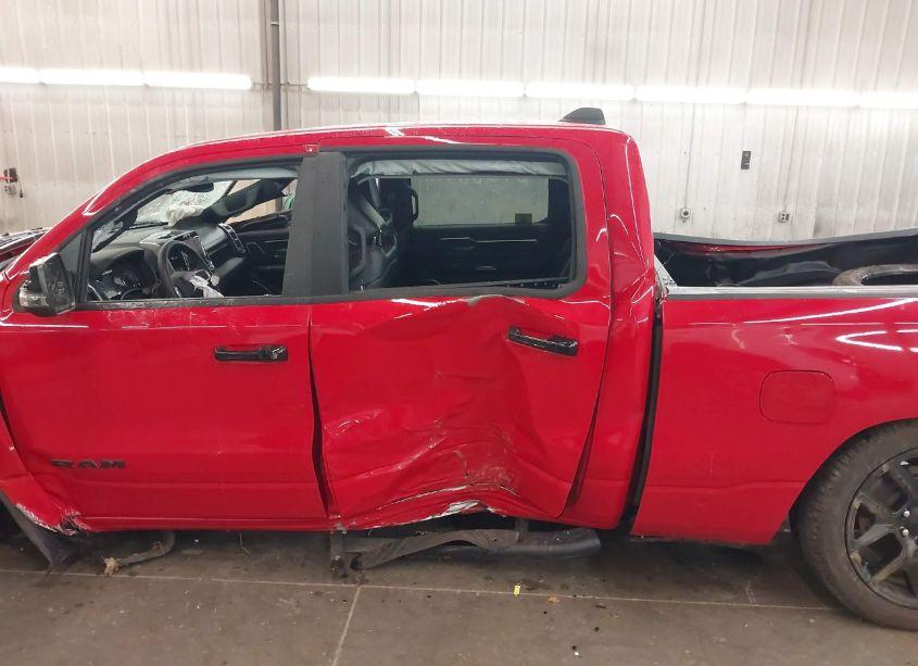 Photo 15 of 2024 Ram 1500 LARAMIE 4X4 6'4 BOX (VIN 1C6SRFRT2RN120078)