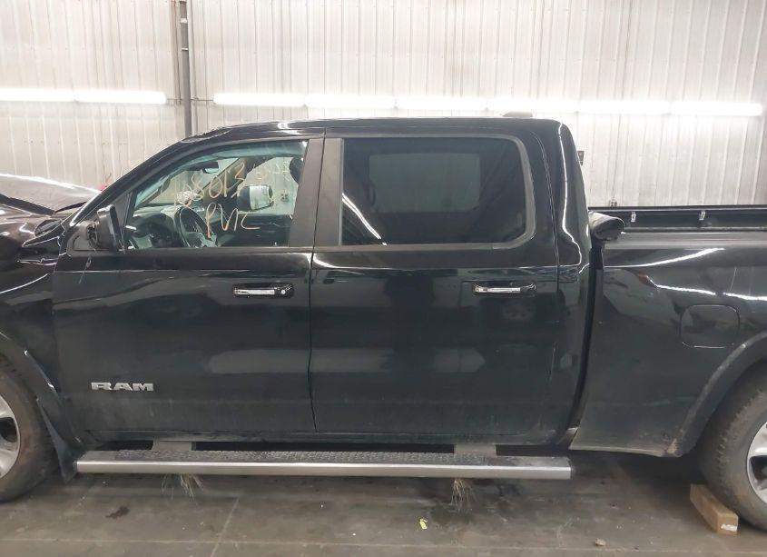 Photo 14 of 2019 Ram 1500 LARAMIE 4X4 6'4 BOX (VIN 1C6SRFRT3KN568917)
