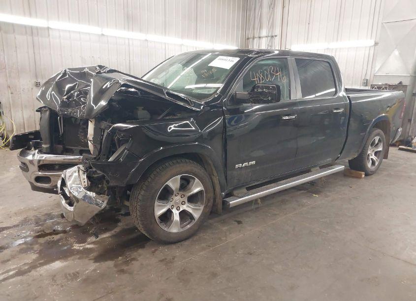 Photo 2 of 2019 Ram 1500 LARAMIE 4X4 6'4 BOX (VIN 1C6SRFRT3KN568917)