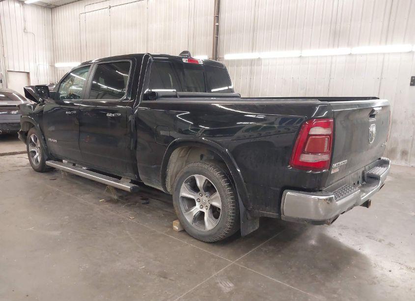 Photo 3 of 2019 Ram 1500 LARAMIE 4X4 6'4 BOX (VIN 1C6SRFRT3KN568917)