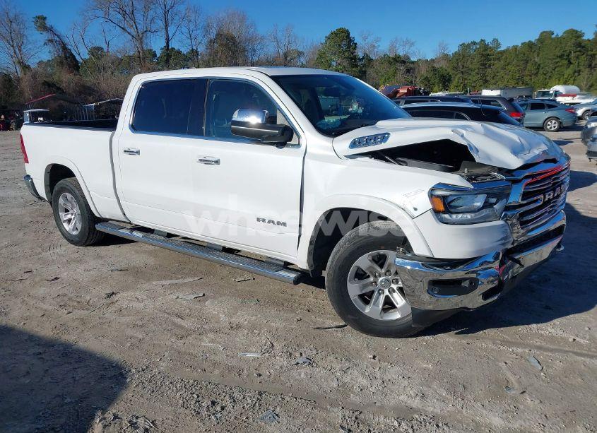2020 Ram 1500 LARAMIE 4X4 6'4 BOX (VIN 1C6SRFRT3LN231617) main photo