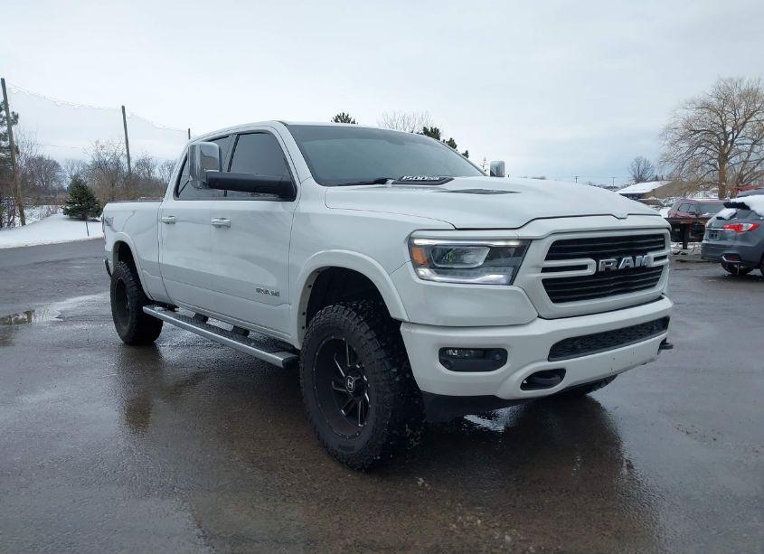 2019 Ram 1500 LARAMIE (VIN 1C6SRFRT4KN636514) main photo