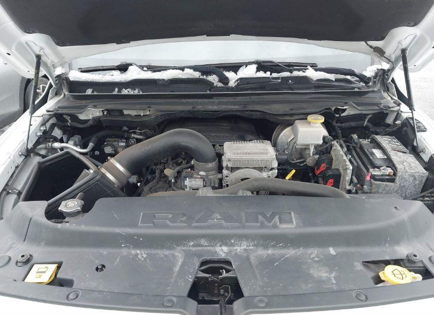 Photo 10 of 2019 Ram 1500 LARAMIE (VIN 1C6SRFRT4KN636514)