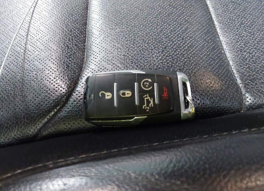 Photo 11 of 2019 Ram 1500 LARAMIE (VIN 1C6SRFRT4KN636514)