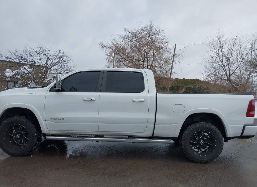 Photo 14 of 2019 Ram 1500 LARAMIE (VIN 1C6SRFRT4KN636514)