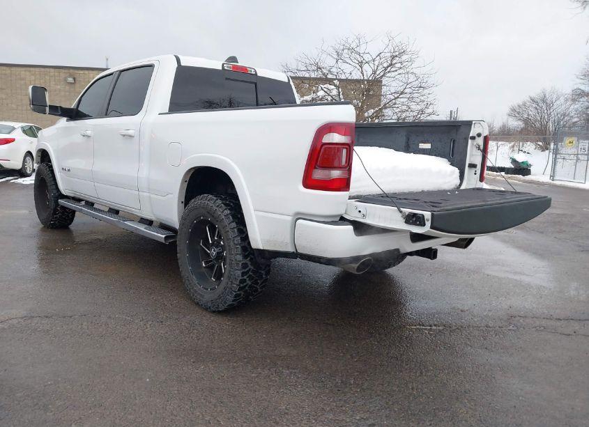 Photo 3 of 2019 Ram 1500 LARAMIE (VIN 1C6SRFRT4KN636514)