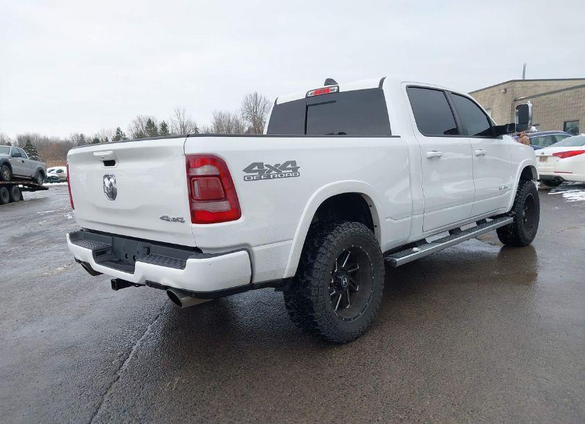 Photo 4 of 2019 Ram 1500 LARAMIE (VIN 1C6SRFRT4KN636514)