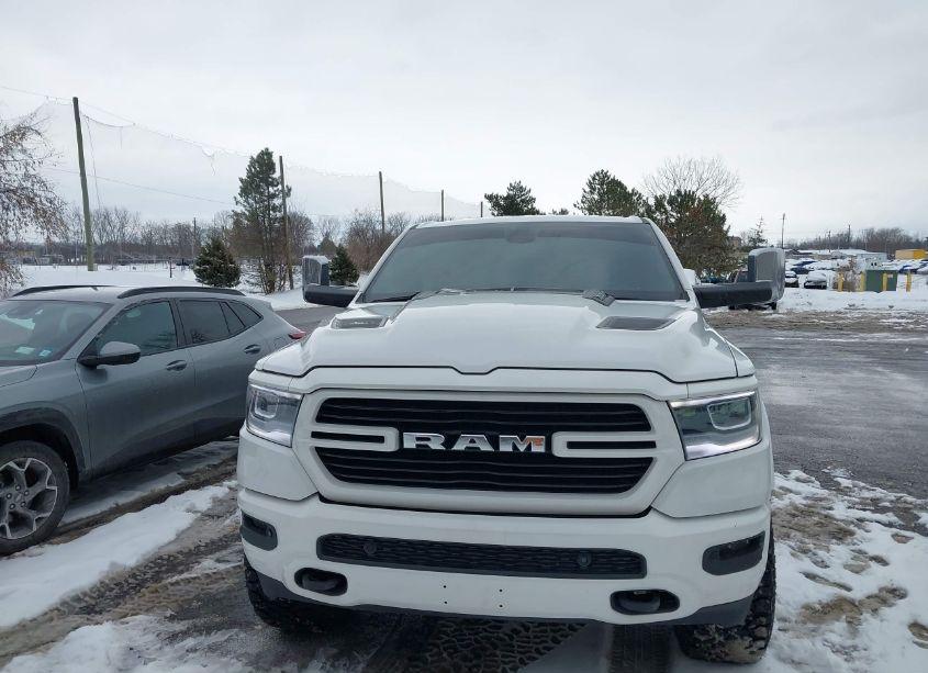Photo 6 of 2019 Ram 1500 LARAMIE (VIN 1C6SRFRT4KN636514)