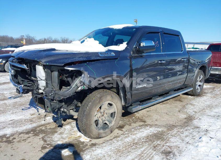 Photo 2 of 2019 Ram 1500 LARAMIE 4X4 6'4 BOX (VIN 1C6SRFRT6KN765712)