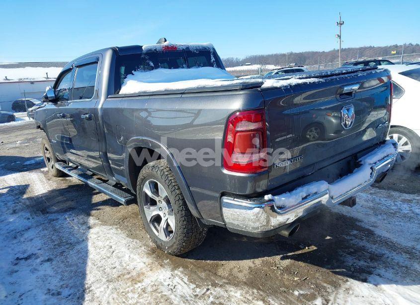Photo 3 of 2019 Ram 1500 LARAMIE 4X4 6'4 BOX (VIN 1C6SRFRT6KN765712)