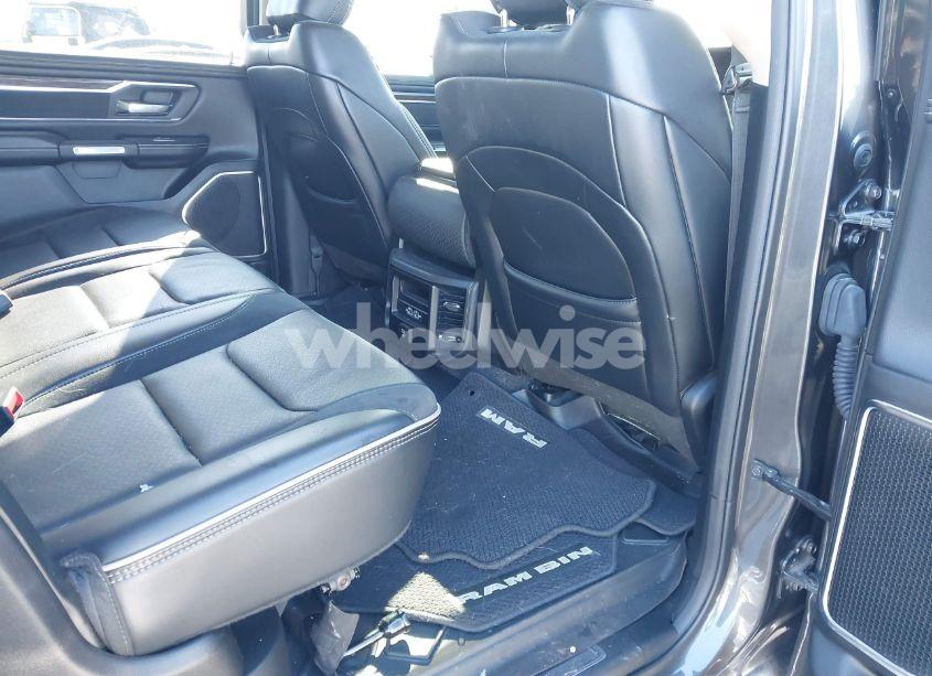 Photo 8 of 2019 Ram 1500 LARAMIE 4X4 6'4 BOX (VIN 1C6SRFRT6KN765712)