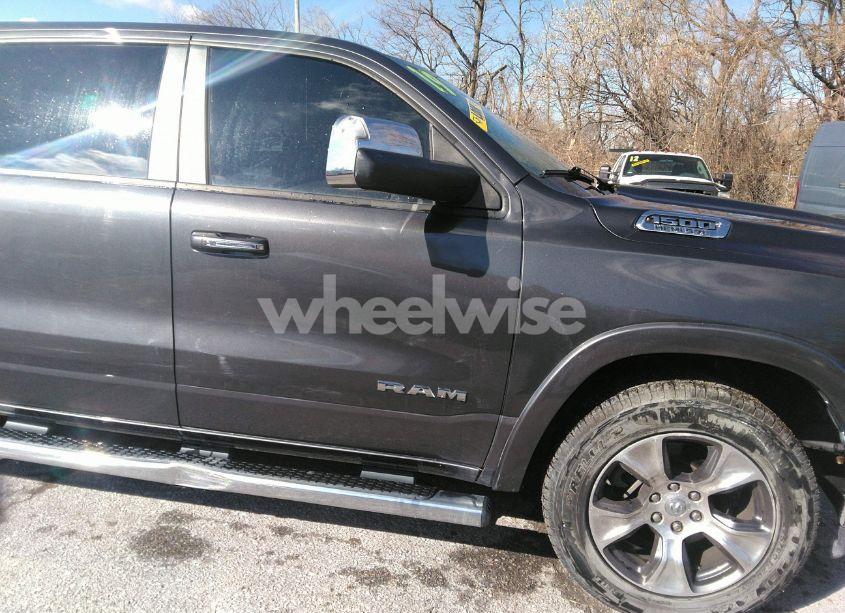 Photo 13 of 2019 Ram 1500 LARAMIE (VIN 1C6SRFRT7KN539064)