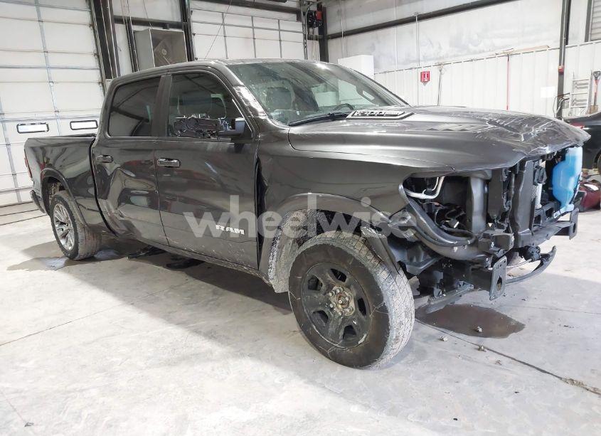 2021 Ram 1500 LARAMIE 4X4 6'4 BOX (VIN 1C6SRFRT7MN752356) main photo