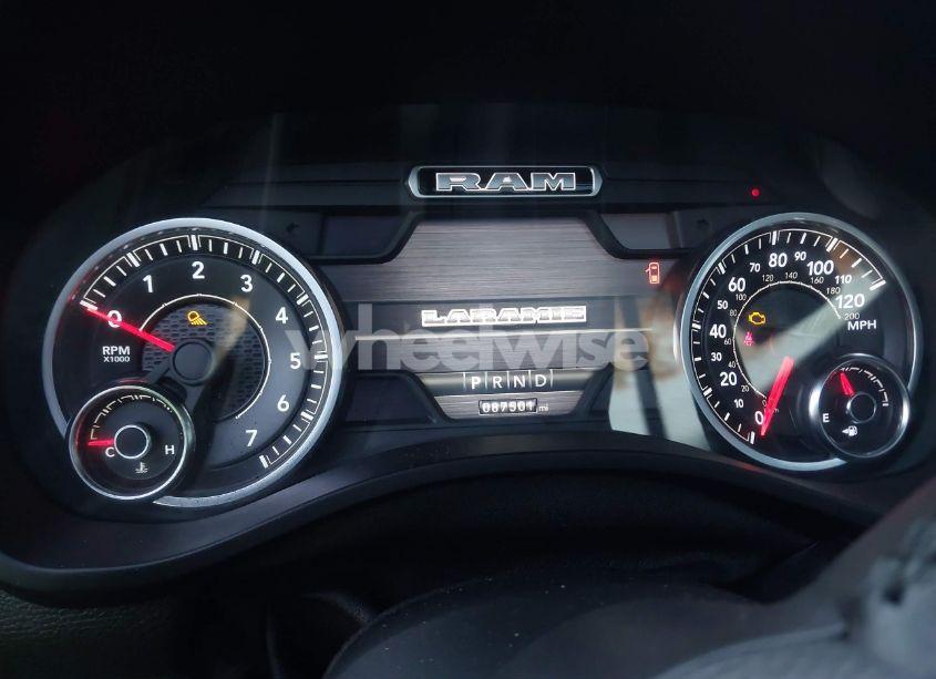 Photo 7 of 2019 Ram 1500 LARAMIE 4X4 6'4 BOX (VIN 1C6SRFRT8KN710095)