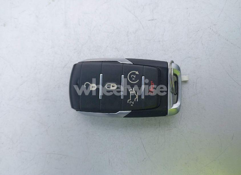 Photo 11 of 2019 Ram 1500 LARAMIE (VIN 1C6SRFRT9KN812649)