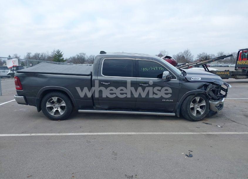 Photo 14 of 2019 Ram 1500 LARAMIE (VIN 1C6SRFRT9KN812649)