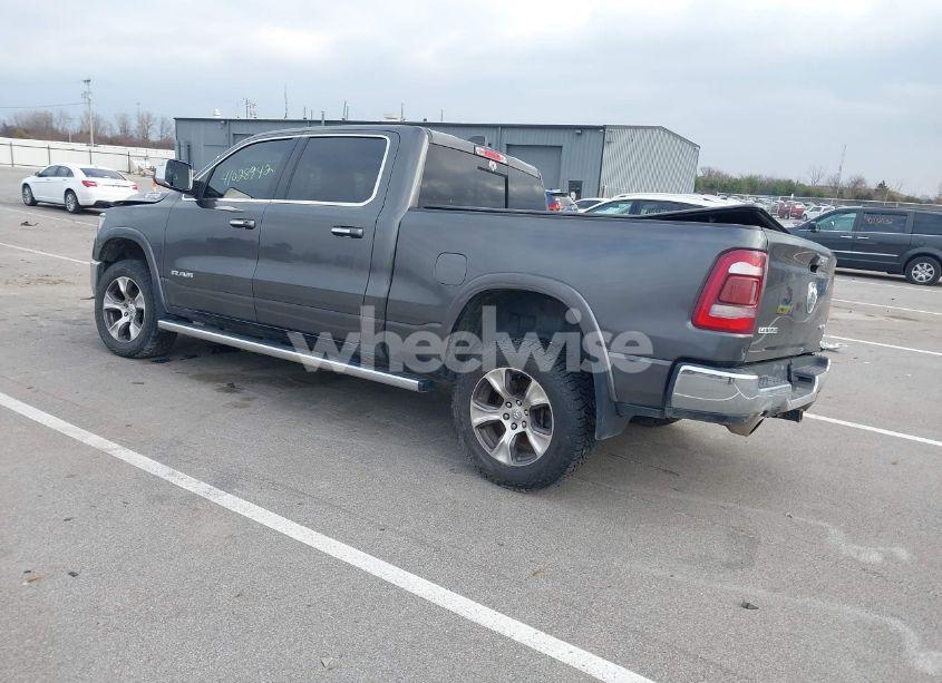 Photo 3 of 2019 Ram 1500 LARAMIE (VIN 1C6SRFRT9KN812649)