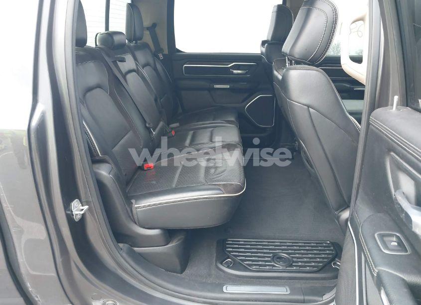 Photo 8 of 2019 Ram 1500 LARAMIE (VIN 1C6SRFRT9KN812649)