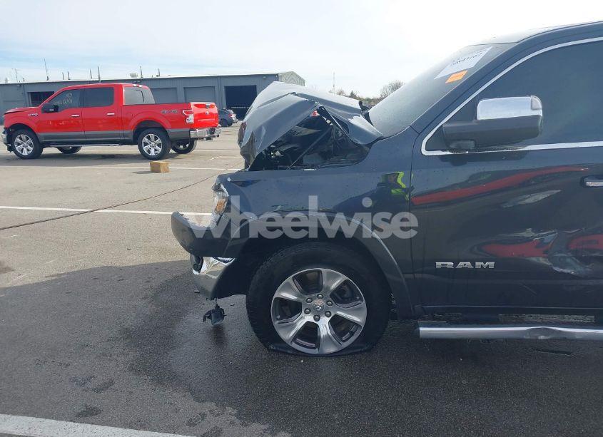 Photo 11 of 2019 Ram 1500 LARAMIE 4X4 6'4 BOX (VIN 1C6SRFRTXKN579302)