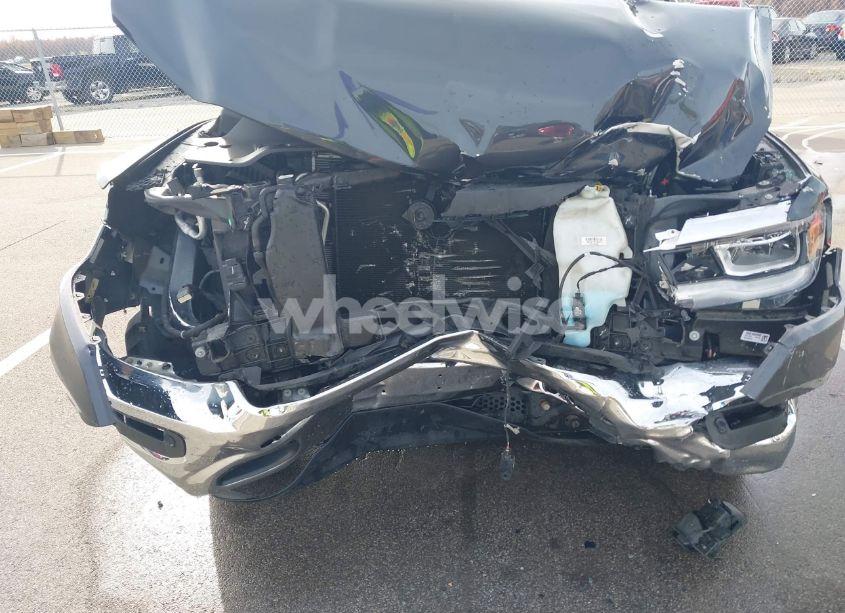 Photo 5 of 2019 Ram 1500 LARAMIE 4X4 6'4 BOX (VIN 1C6SRFRTXKN579302)