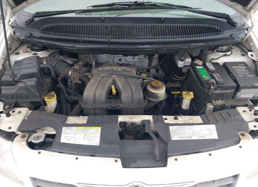 Photo 10 of 2002 Chrysler Voyager EC (VIN 1C8GJ15B52B578175)