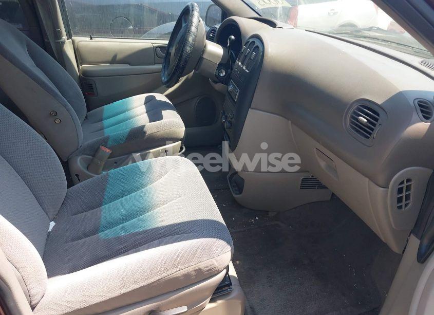 Photo 5 of 2001 Chrysler Voyager N/A (VIN 1C8GJ253X1B203668)