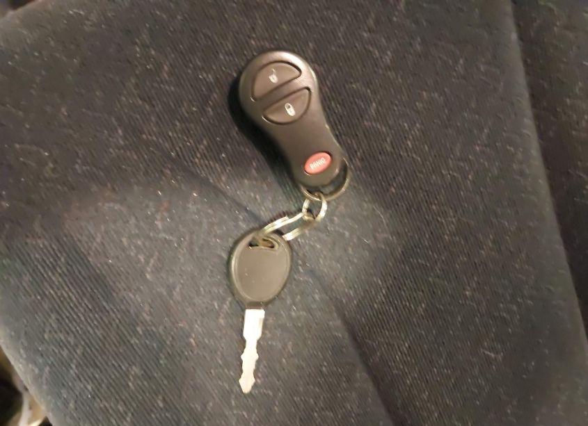 Photo 11 of 2002 Chrysler Voyager LX (VIN 1C8GJ45322B550764)