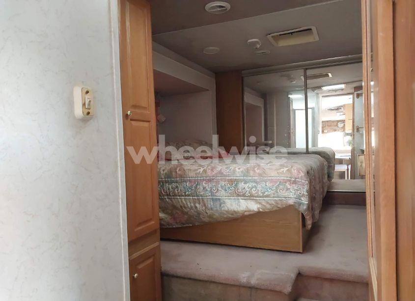 Photo 13 of 1999 Hitchhiker 5th WHEEL (VIN 1C932JP0XXA008530)