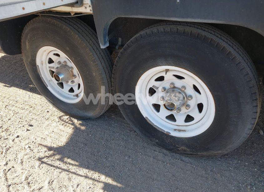 Photo 7 of 1999 Hitchhiker 5th WHEEL (VIN 1C932JP0XXA008530)