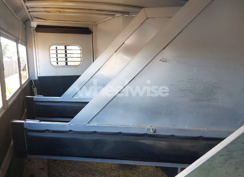 Photo 17 of 2006 C&c Carrier W/LIVING (VIN 1C9WG292X6N643063)