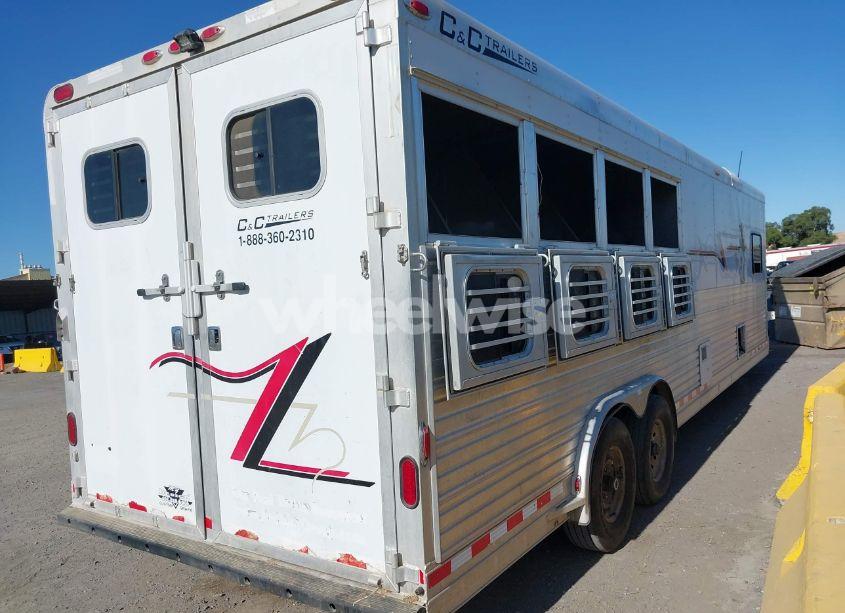 Photo 4 of 2006 C&c Carrier W/LIVING (VIN 1C9WG292X6N643063)