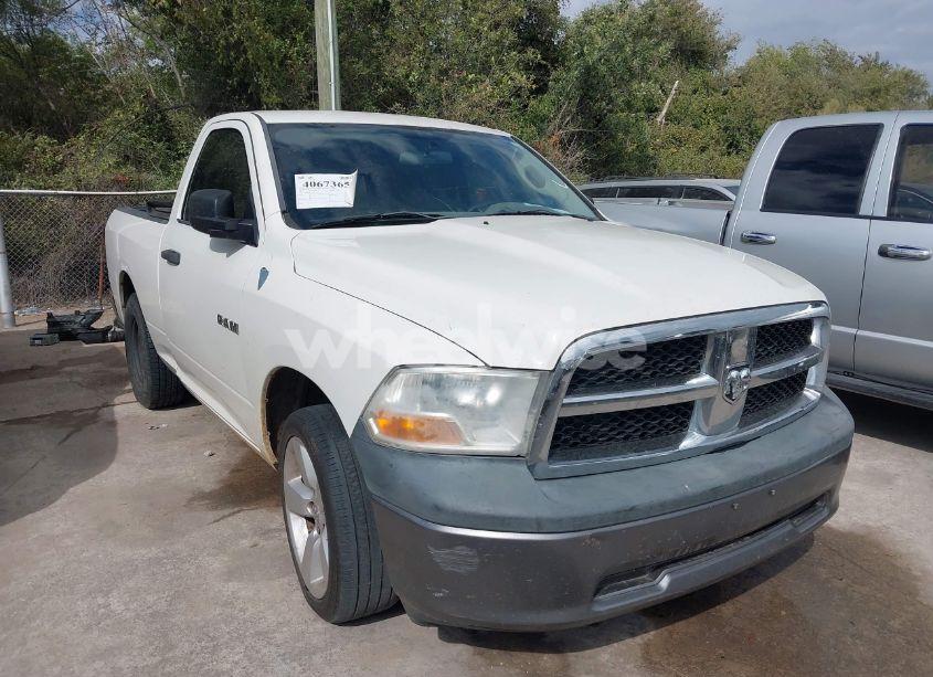 2009 Dodge Ram 1500 ST (VIN 1D3HB16P19J529544) main photo