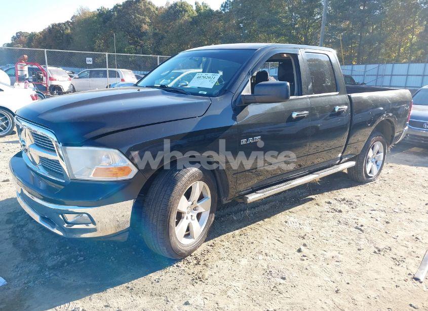 Photo 2 of 2009 Dodge Ram 1500 SLT/SPORT/TRX (VIN 1D3HB18P69S798758)