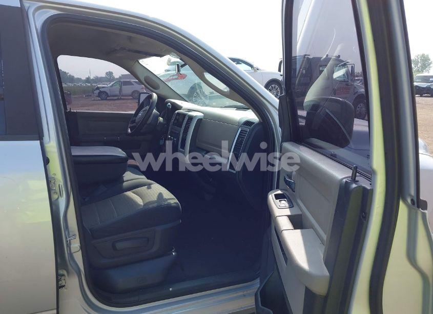 Photo 5 of 2009 Dodge Ram 1500 SLT/SPORT/TRX (VIN 1D3HB18TX9S757191)