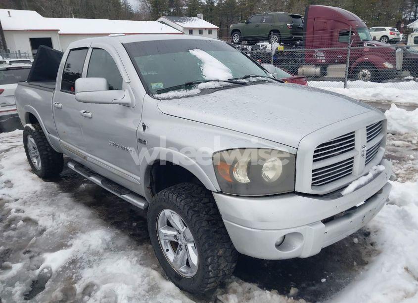 2007 Dodge Ram 1500 SLT/TRX4 OFF ROAD/SPORT (VIN 1D3HU18207J554931) main photo