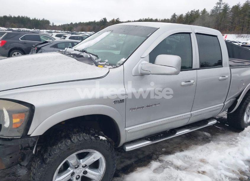 Photo 2 of 2007 Dodge Ram 1500 SLT/TRX4 OFF ROAD/SPORT (VIN 1D3HU18207J554931)