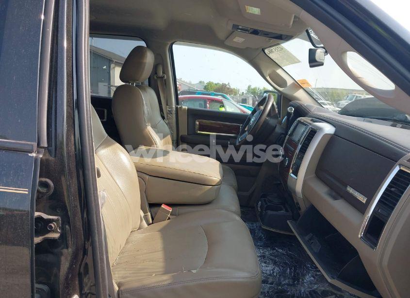 Photo 5 of 2009 Dodge Ram 1500 (VIN 1D3HV13T39S723883)