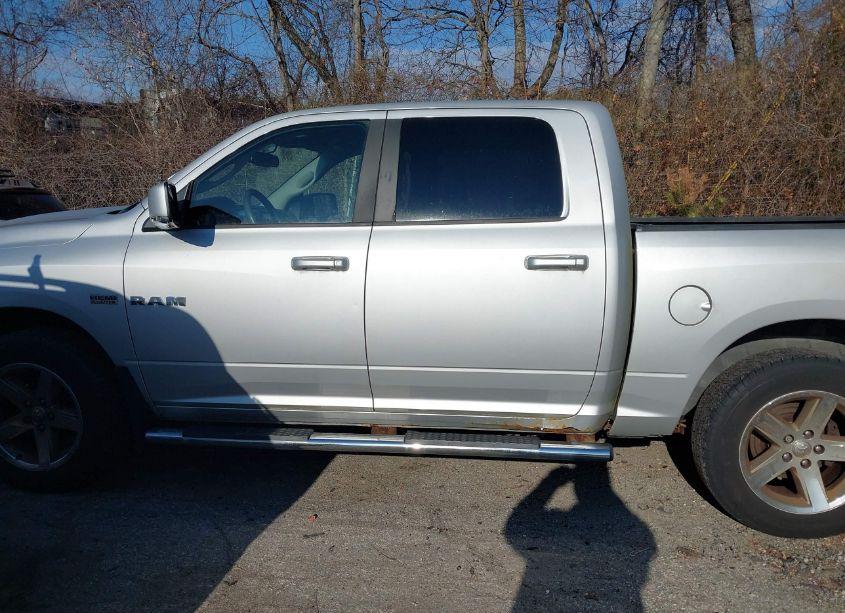 Photo 14 of 2009 Dodge Ram 1500 SLT/SPORT/TRX (VIN 1D3HV13TX9S711486)