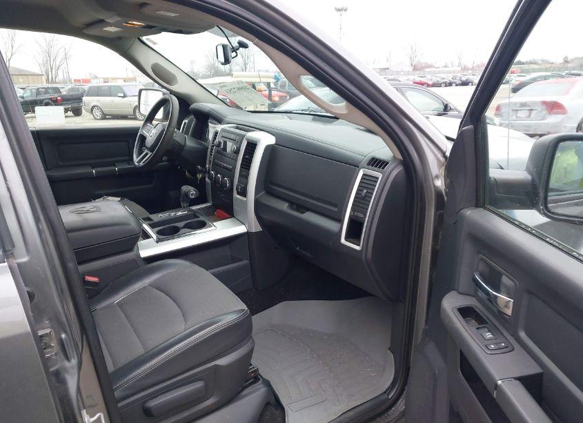 Photo 5 of 2009 Dodge Ram 1500 SLT/SPORT/TRX (VIN 1D3HV13TX9S744486)