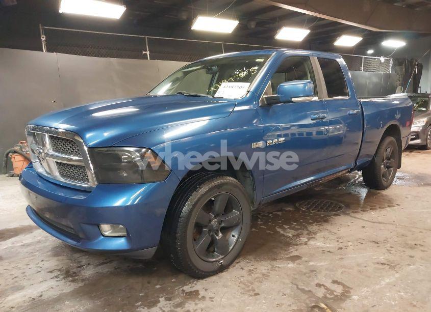 Photo 2 of 2009 Dodge Ram 1500 SLT/SPORT/TRX (VIN 1D3HV18T69S728732)
