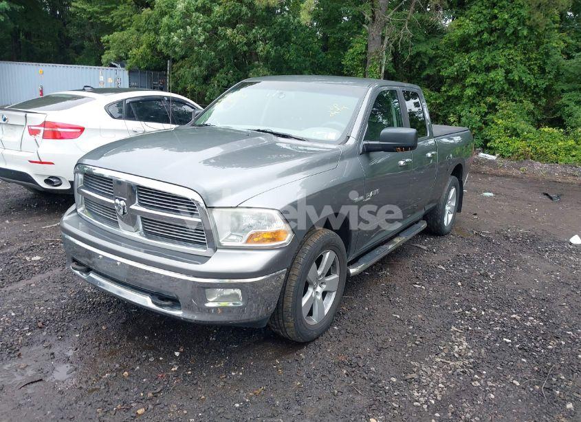 Photo 2 of 2009 Dodge Ram 1500 SLT/SPORT/TRX (VIN 1D3HV18T69S800254)