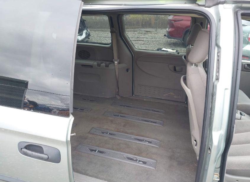 Photo 8 of 2003 Dodge Grand CARAVAN SE (VIN 1D4GP243X3B247791)