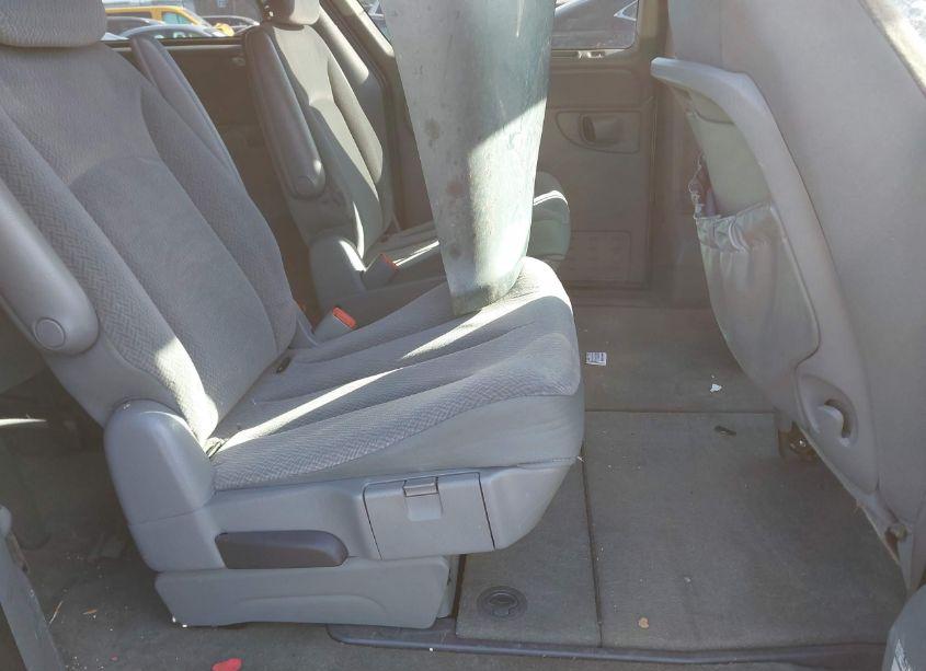 Photo 8 of 2005 Dodge Grand CARAVAN SE (VIN 1D4GP24R05B377263)