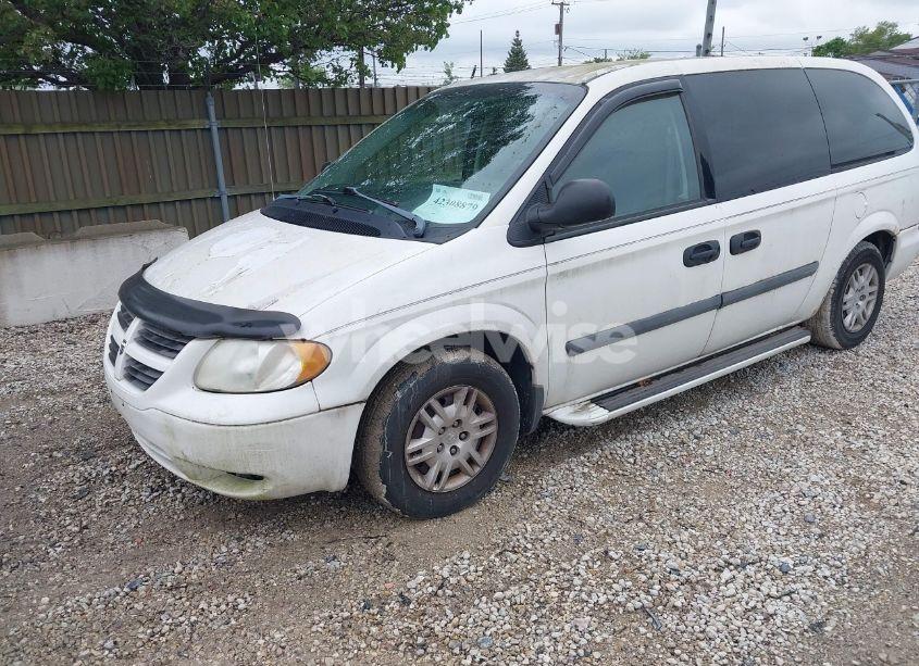 Photo 2 of 2005 Dodge Grand CARAVAN SE (VIN 1D4GP24R15B380317)